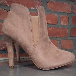 Stiletto Booties -  7.5